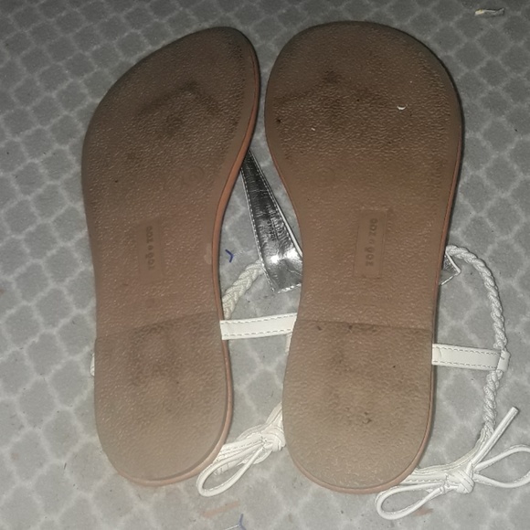 sandals - Picture 2 of 2